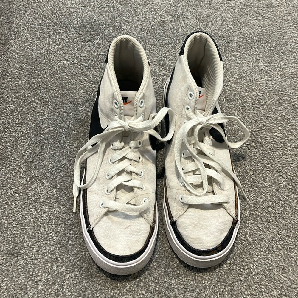 Nike Womens Court Legacy high top sneakers 8